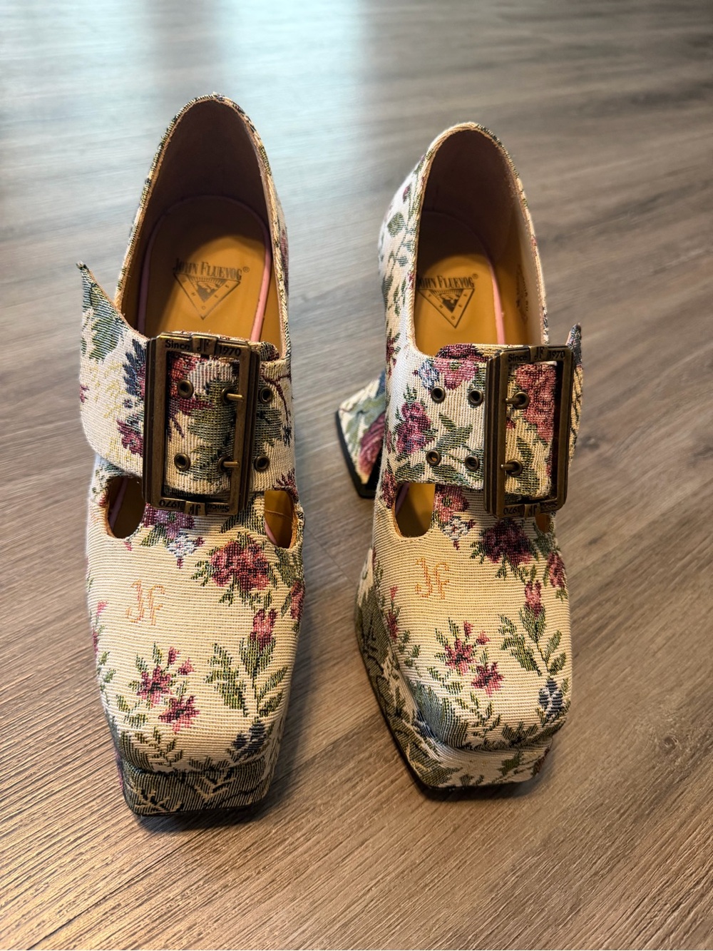 John Fluevog Mega Munster Tapestry Heels 9W - Picture 2 of 6